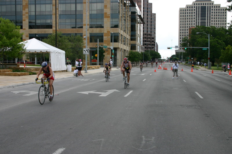 2005-05-30-CapTexTri-23-Travis-bike.JPG