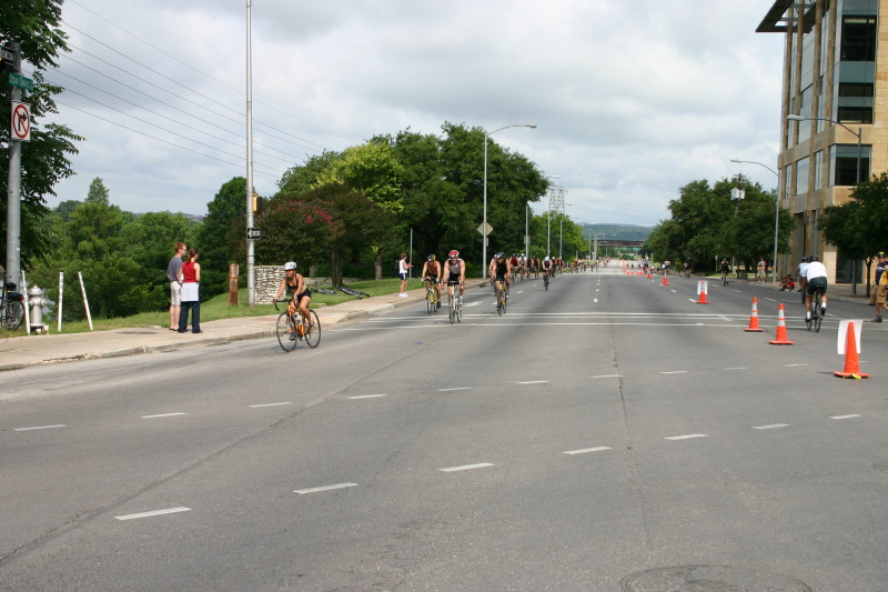 2005-05-30-CapTexTri-33-Travis-bike.JPG