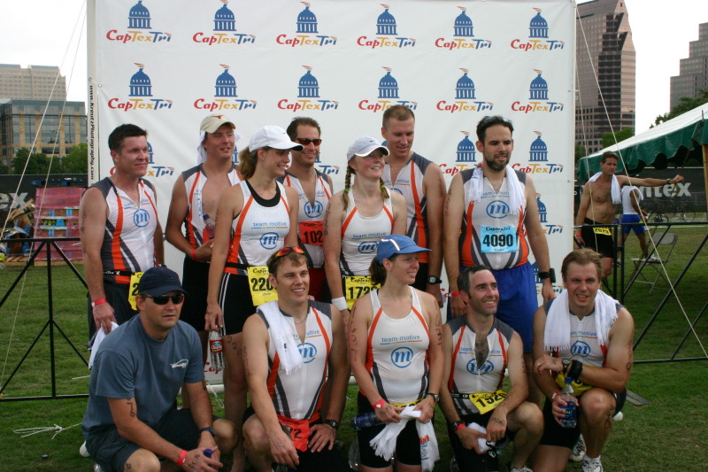2005/05(May)/CapTexTriathlon/800x600_2005-05-30-CapTexTri-66-Team-Motive.JPG