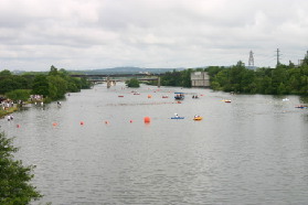 2005-05-30-CapTexTri-11-swimmers.JPG