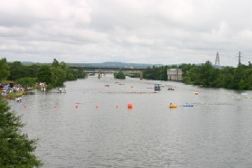 2005-05-30-CapTexTri-12-swimmers.JPG