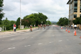 2005-05-30-CapTexTri-32-Travis-bike.JPG