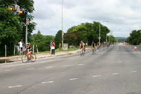 2005-05-30-CapTexTri-35-Travis-bike.JPG