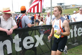 2005-05-30-CapTexTri-53-Ben-finish.JPG