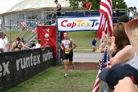 2005-05-30-CapTexTri-57-Travis-finish.JPG