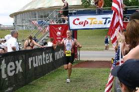 2005-05-30-CapTexTri-58-Travis-finish.JPG