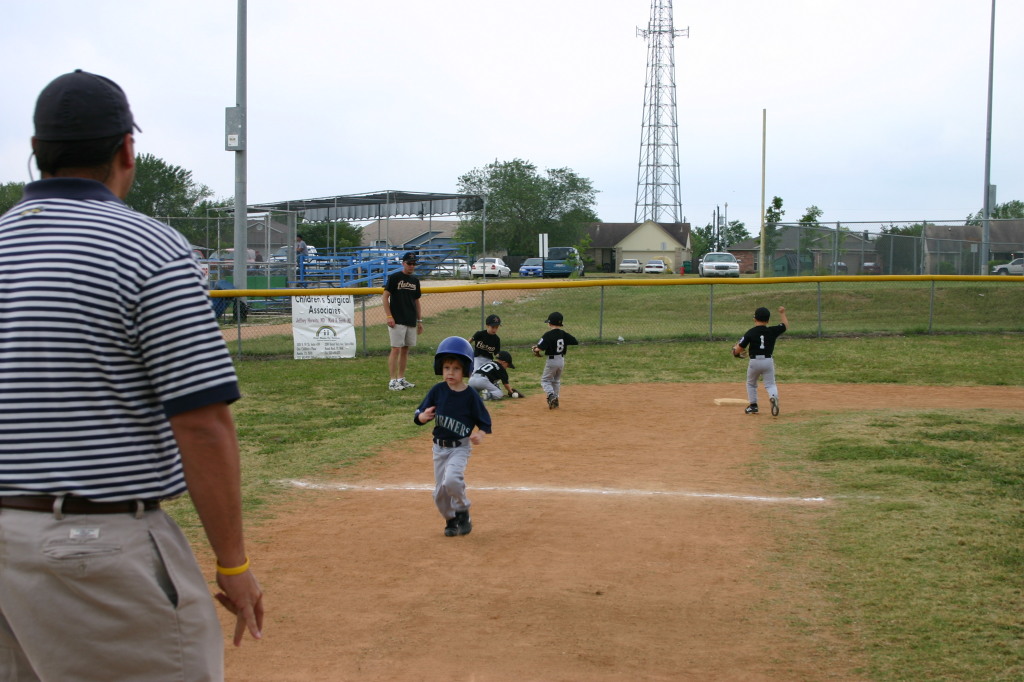 2005/05(May)/Chance-TBall/1024x768_2005-05-07-Chance-Tball-12.JPG