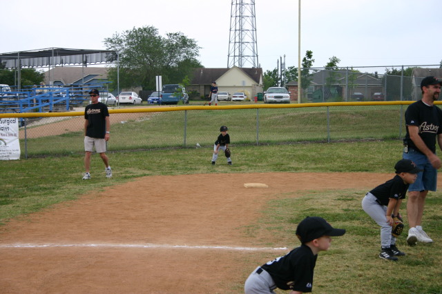 2005-05-07-Chance-Tball-09-outfield.JPG