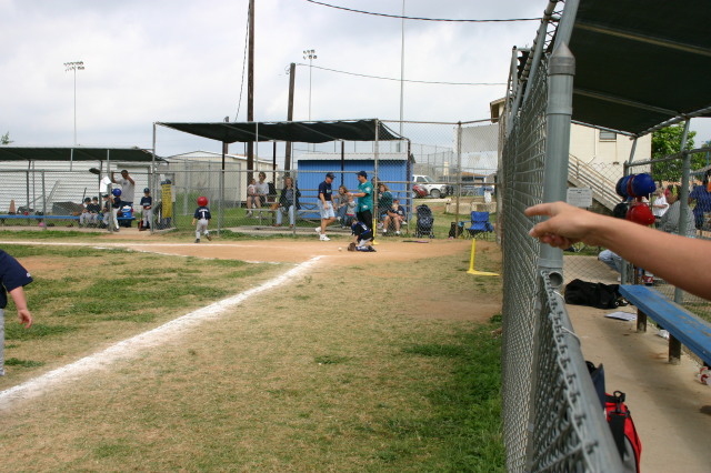 2005-05-07-Chance-Tball-29-catcher-there-it-is.JPG