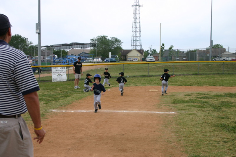 2005-05-07-Chance-Tball-11-outfield.JPG
