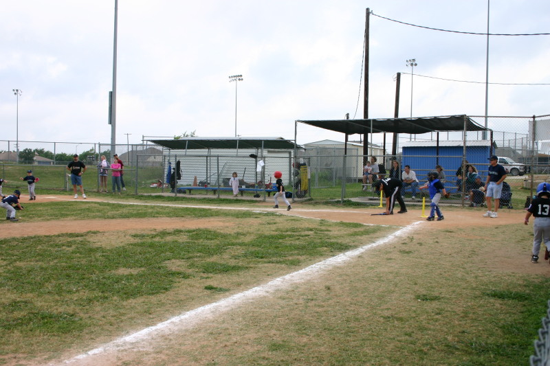 2005-05-07-Chance-Tball-42-running.JPG