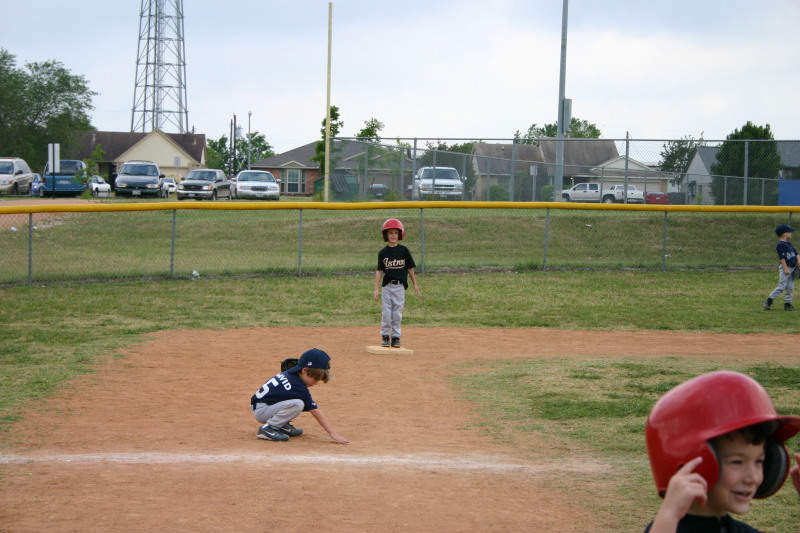 2005-05-07-Chance-Tball-44-2nd-base.JPG