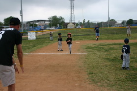 2005-05-07-Chance-Tball-04-running.JPG