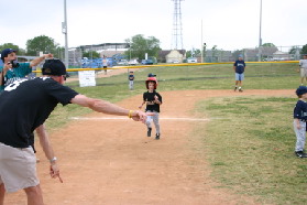 2005-05-07-Chance-Tball-05-running.JPG