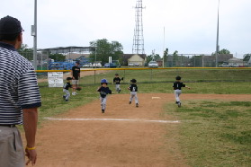 2005-05-07-Chance-Tball-10-outfield.JPG