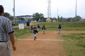 2005-05-07-Chance-Tball-11-outfield.JPG