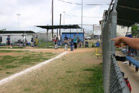2005-05-07-Chance-Tball-34-catcher-got-the-ball.JPG