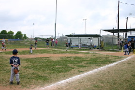 2005-05-07-Chance-Tball-43-running.JPG