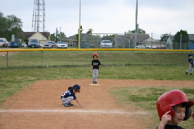 2005-05-07-Chance-Tball-44-2nd-base.JPG