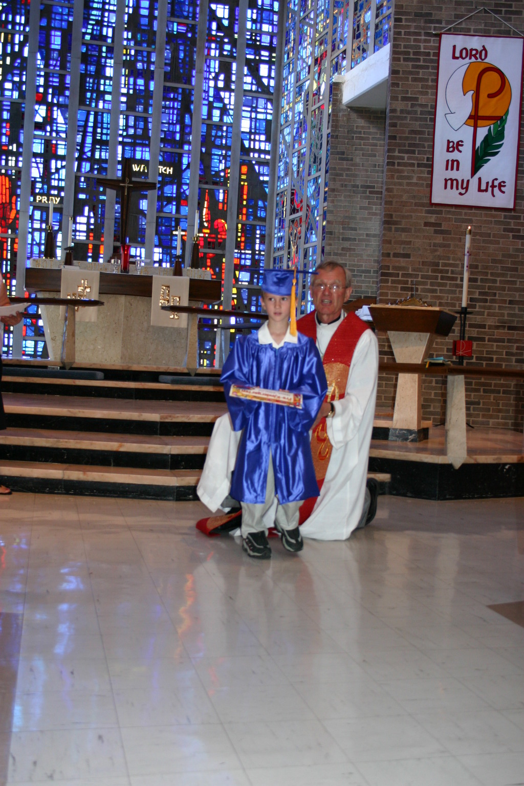 2005/05(May)/Chance-preschool-graduation/1024x768_2005-05-20-Chance-pre-school-graduation-17.JPG
