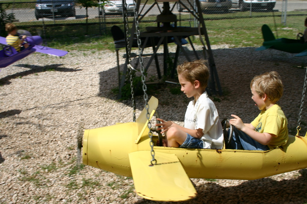 2005-05-20-Chance-pre-school-graduation-48-Kiddie-Acres.JPG