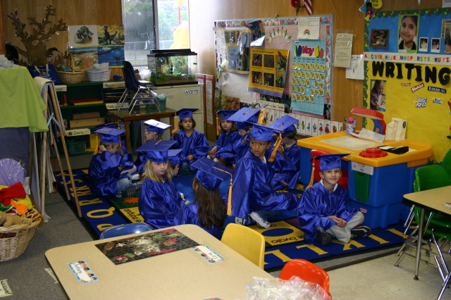 2005/05(May)/Chance-preschool-graduation/640x480_2005-05-20-Chance-pre-school-graduation-03.JPG