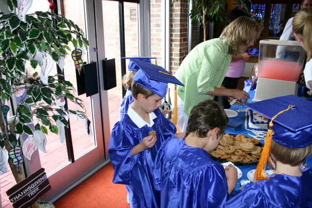 2005/05(May)/Chance-preschool-graduation/640x480_2005-05-20-Chance-pre-school-graduation-26.JPG