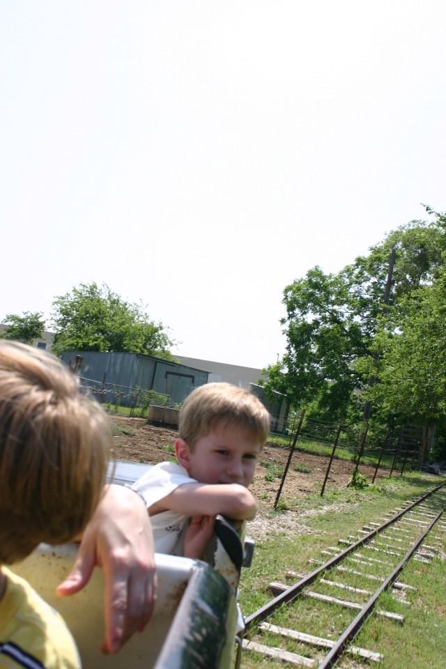 2005-05-20-Chance-pre-school-graduation-60-Kiddie-Acres.JPG