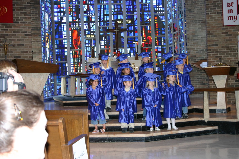 2005/05(May)/Chance-preschool-graduation/800x600_2005-05-20-Chance-pre-school-graduation-11.JPG