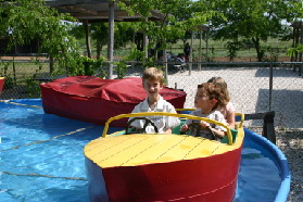 2005-05-20-Chance-pre-school-graduation-43-Kiddie-Acres.JPG