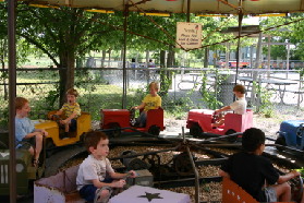 2005-05-20-Chance-pre-school-graduation-51-Kiddie-Acres.JPG