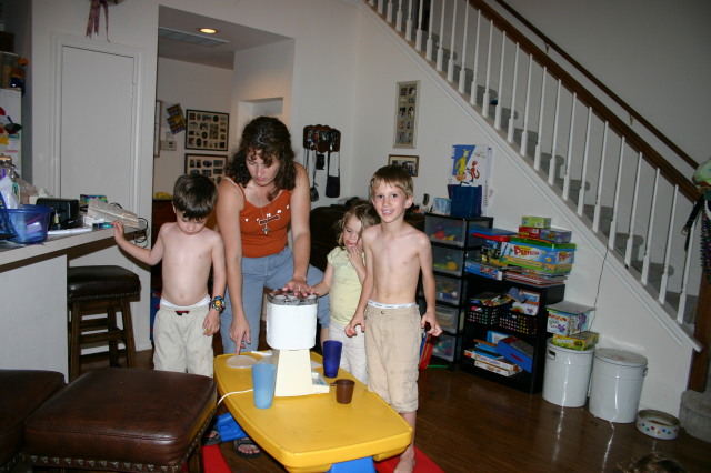 2005/05(May)/Cousins-sleepover/640x480_2005-05-13-cousins-over-02-making-icecream-Dax-Suzi-Kyla-Chance.JPG