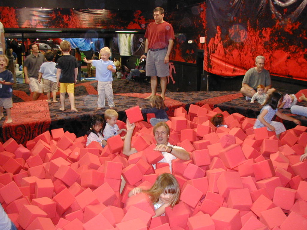 2005-05-01-Dax-4th-Bday-26-Radijazz-Ben-Zach.JPG
