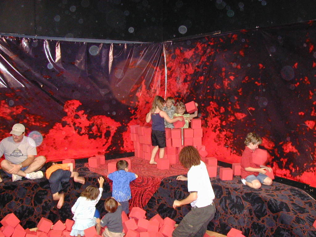 2005-05-01-Dax-4th-Bday-30-Radijazz-castle.JPG