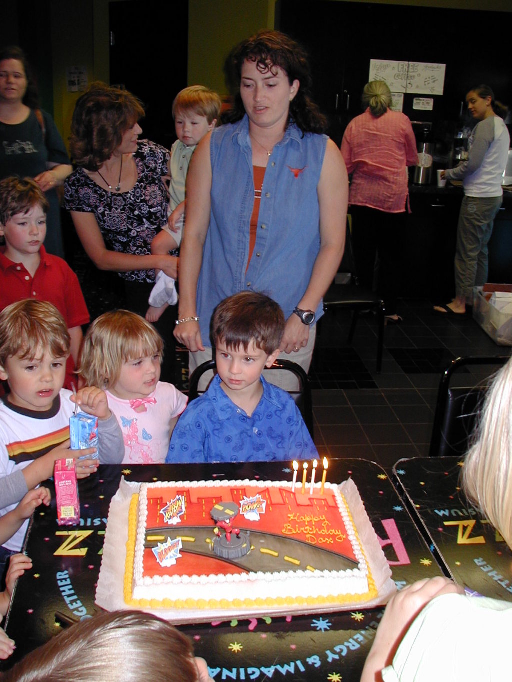 2005/05(May)/Dax-4th-Bday/1024x768_2005-05-01-Dax-4th-Bday-38-Radijazz-Suzi.JPG