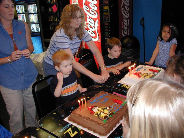 2005-05-01-Dax-4th-Bday-37-Radijazz-Errett-Shana-Zane.JPG