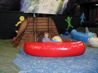 2005-05-01-Dax-4th-Bday-08-Radijazz-Case.JPG