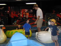 2005-05-01-Dax-4th-Bday-10-Radijazz-Dax-Ben.JPG