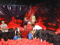 2005-05-01-Dax-4th-Bday-31-Radijazz-castle-crumbles.JPG