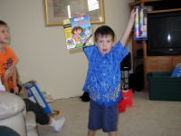 2005-05-01-Dax-4th-Bday-60-presents.JPG