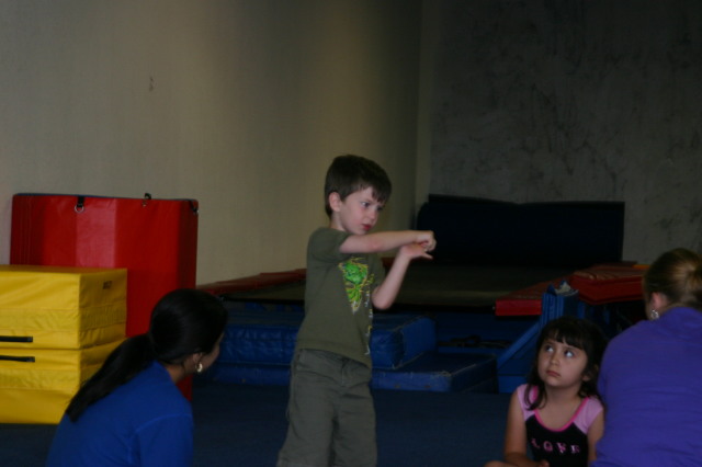 2005/05(May)/Dax-Gymnastics/640x480_2005-05-16-Dax-Gymnastics-7.JPG