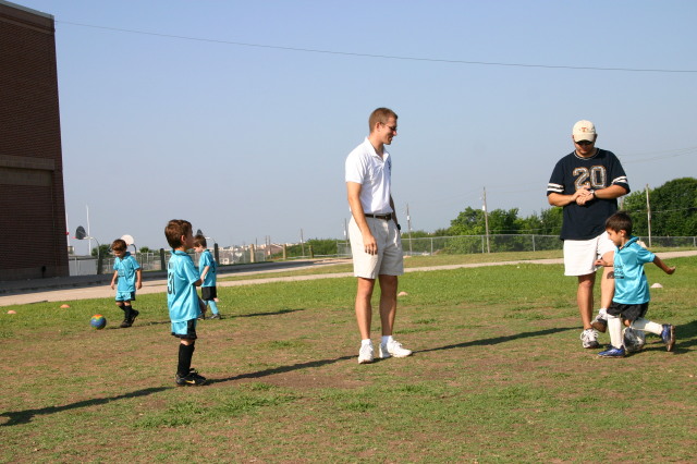 2005/05(May)/Dax-Soccer/640x480_2005-05-21-Final-Soccer-Game-11-Noah-Travis-Gunner.JPG