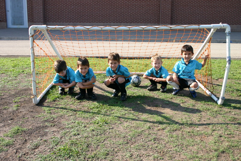 2005/05(May)/Dax-Soccer/800x600_2005-05-21-Final-Soccer-Game-08-Dax-Noah-William-Zach-Gunner.JPG