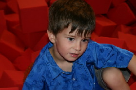 2005-05-22-Jackson-4th-bday-37-Dax.JPG