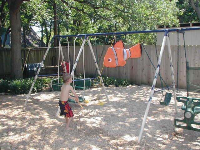 2005/05(May)/Marshal-Bday/640x480_2005-05-22-Marshalls-bday-5-Chance.JPG