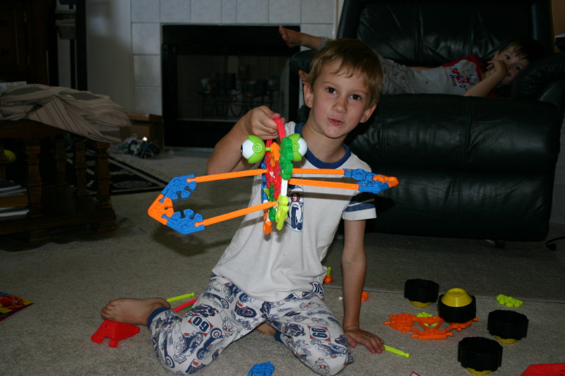 2005-05-14-toy-cleanup-5-Chance.JPG