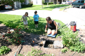 2005-05-21-Marlene-water-pipe-problem-3-Dax-Chance.JPG