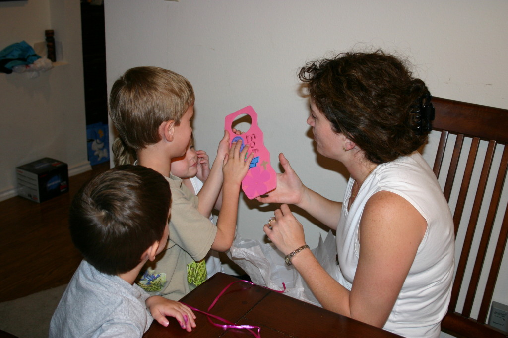2005/05(May)/Mothers-Day/1024x768_2005-05-08-Mothers-day-05-Chance-Dax-Suzi.JPG