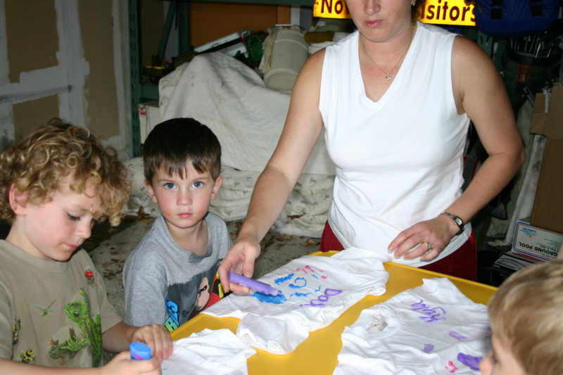 2005-05-08-Mothers-day-11-making-shirts-Chance-Dax-.JPG
