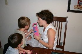2005-05-08-Mothers-day-04-Chance-Dax-Suzi.JPG